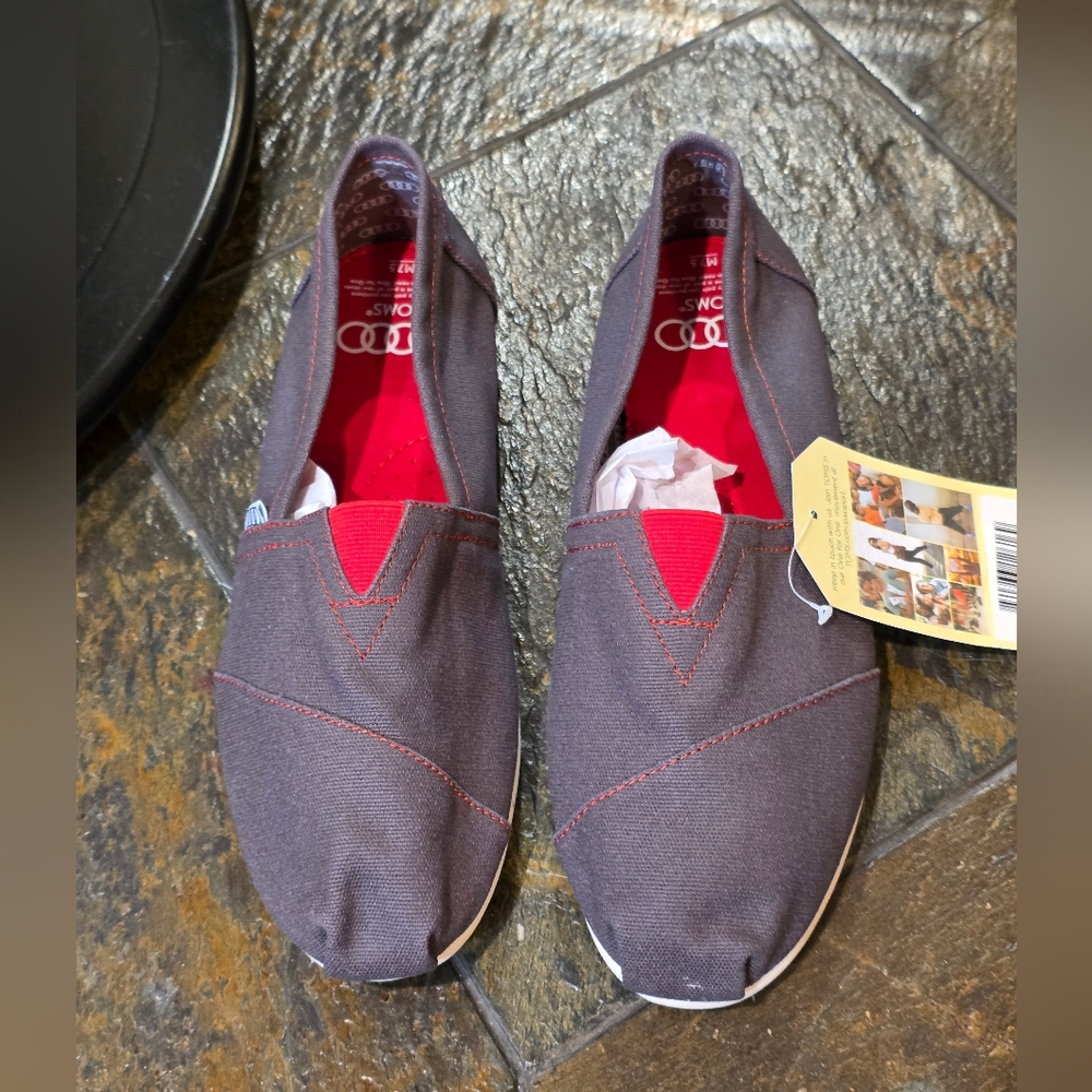 Toms Audi Limited Edition (Ash/Red) Slip-On Shoes. Men's 7.5.  NWT. - Picture 4 of 7